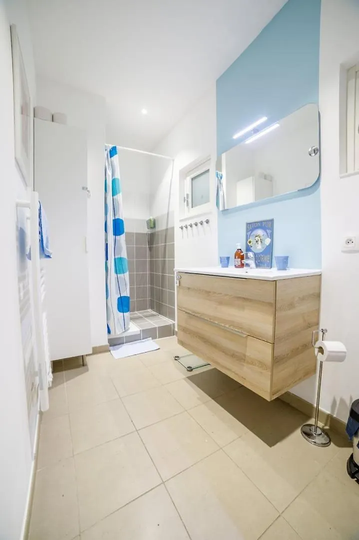 Апартаменты Guestready - Superb Apt Near Le Panier Marseillais Марсель